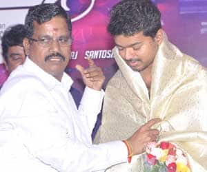 Vijay praises Thaanu