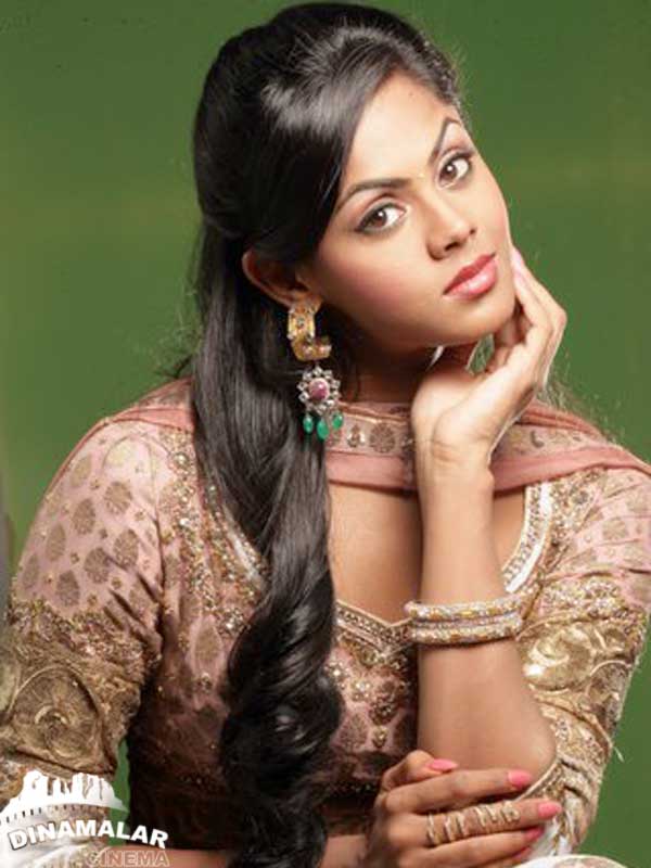 Tamil Cinema Actress - Karthika(radha)'s Gallery