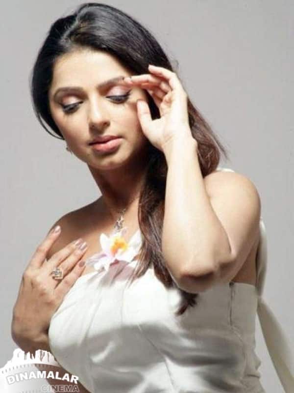 Tamil Cinema Actress - Boomika's Gallery