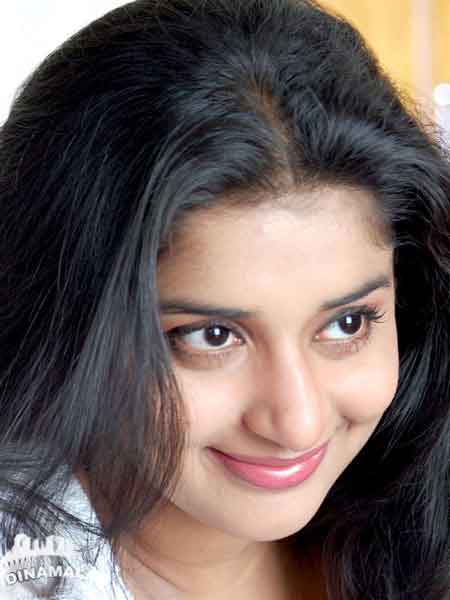 Tamil Cinema Actress - Meera Jasmin's Gallery