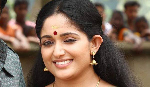 Kavya-Madhavan-acting-mother-for-20-year-young-boy