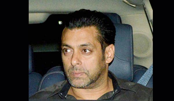 Salman-tears-after-the-judgement-of-5-year-jail