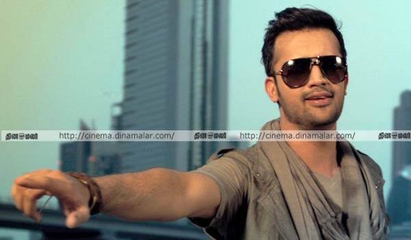 Atif-Aslam-is-all-set-to-make-his-acting-debut-in-Bollywood