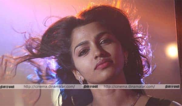 Great-response-for-Dhanshika-in-Thirnthidu-Seese-movie-appearance