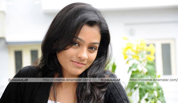 I-am-not-fit-for-glamour-:-Gayathri