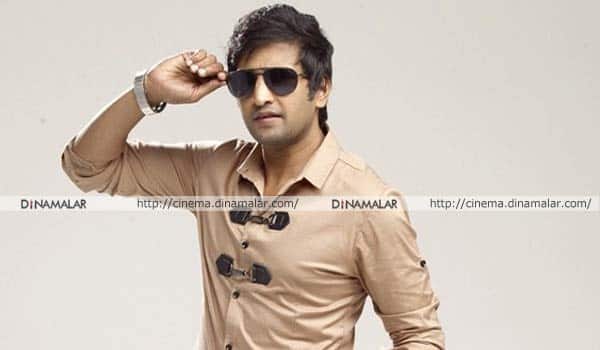 Santhanam-again-tie-up-with-Thenaandal-films