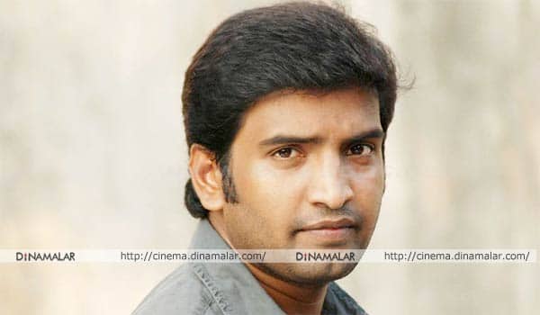 My-father-is-my-rolemodel-:-Santhanam