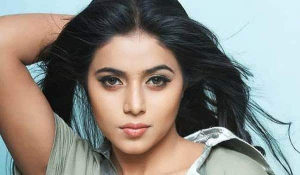 Actress,-do-not-worry-Doctors-and-Engineers-says-Poorna