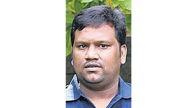 Look-at-the-picture-in-the-theater-says-tuankavanam-director