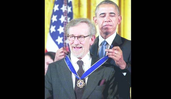 Steven-Spielberg-presented-Presidential-Medal-of-Freedom