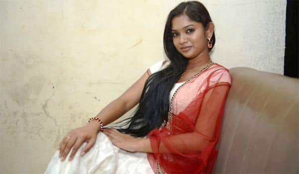 Give-chance-to-tamil-actress-says-Sripriyanka