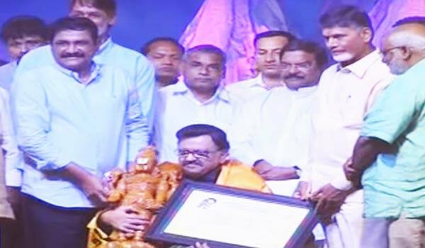 SP-Balasubramaniyam-honoured