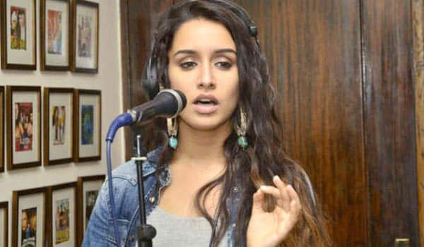 Shraddha-Kapoor-to-sing-song-in-Baaghi