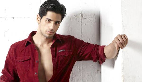 Siddharth-Malhotra-to-sing-a-song-in-Aashiqui-3