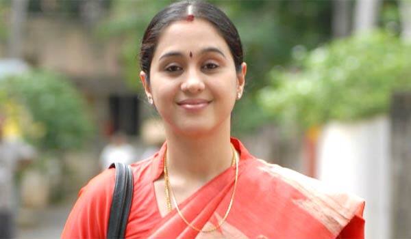 Devayani-likes-to-act-in-Serial-again