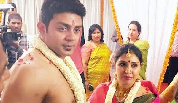 Raghu-mukherjee,-anu-prabakar-married-secretly