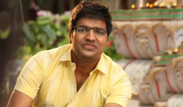sathish-pairs-only-with-super-popular-heros