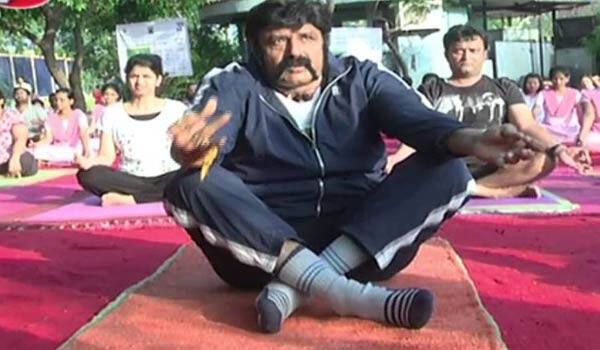 balakrishna-did-yoga-with-his-fans
