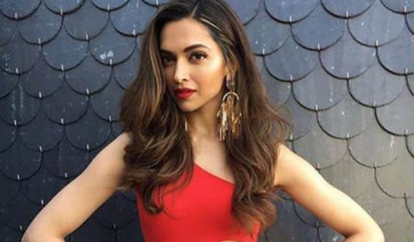Deepika-revealed-that-she-was-offered-Hollywood-films-earlier