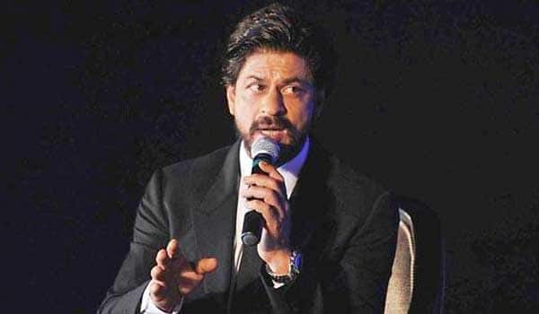 Censor-Board-is-not-a-problem-for-me-as-I-makes-family-films-says-Shahrukh-Khan