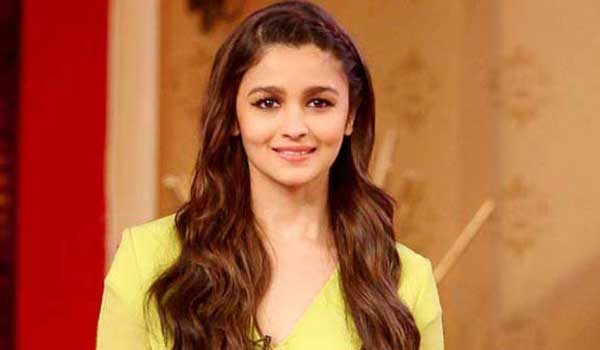 Alia-Dont-want-to-become-Director