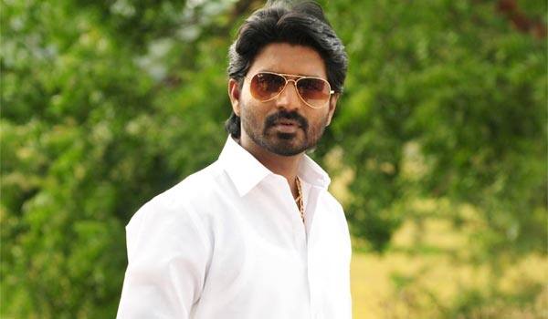 MAKAPA-Anand-in-comedy-sotries