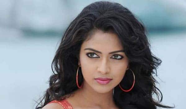 directors-gave-a-shock-to-amala-paul-in-vada-chennai-movie