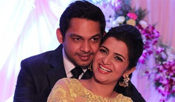 No-Problem-with-Husband-says-Divyadharshini