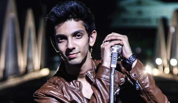 Anirudh-released-his-herror-song-in-midnight