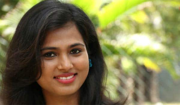 ramya-pandian-as-mother-in-her-next