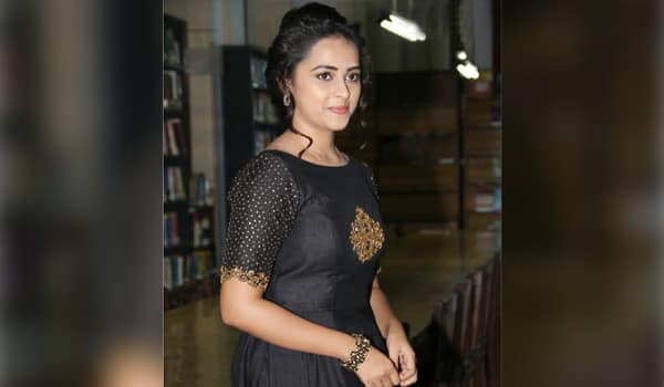 Sridivya-again-busy-in-acting