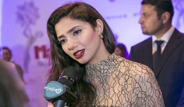 Mahira-Khan-has-not-been-replaced-by-another-actress-confirms-Producers