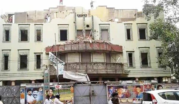Flashback-:-Madurai-Chinthamani-theatre-demolishing