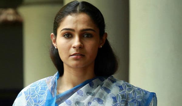 Andrea-feels-that-Malayalam-cinema-showing-her-as-serious-actress