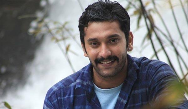 Arulnidhi-blessed-with-baby-boy