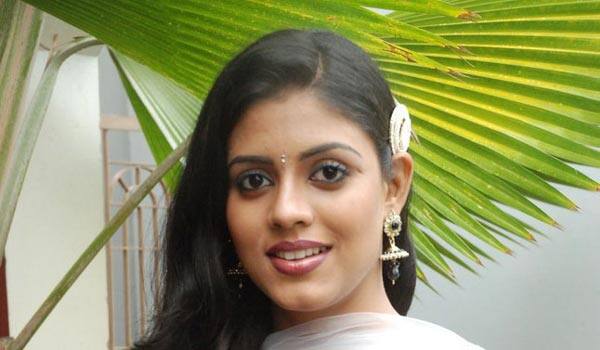 want-to-take-a-good-place-in-the-heart-of-people-says-iniya