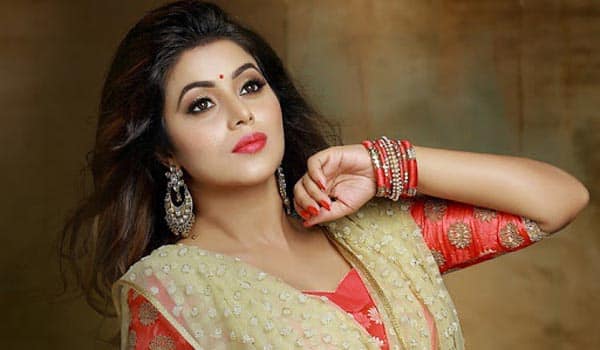Poorna-happy-acted-in-mother-role