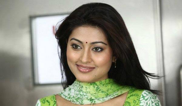 sneha-movie-is-on-screens-before-the-movie-of-mammootty