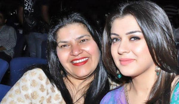 hansika-mother-got-angry-with-the-news-of-her-daughter-marriage