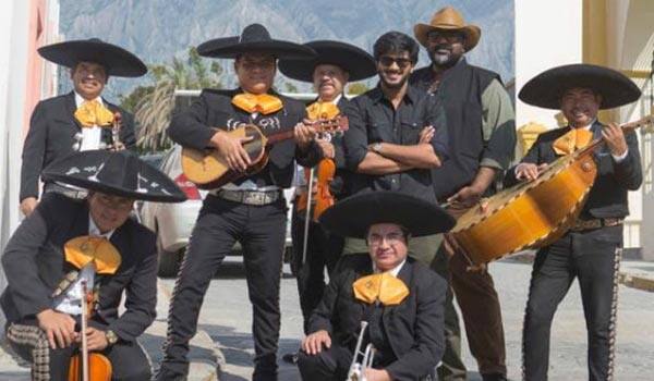 dulquar-with-the-mexican--music-band