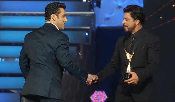 Salman-and-Shahrukh-to-co-host-Star-Screen-Awards