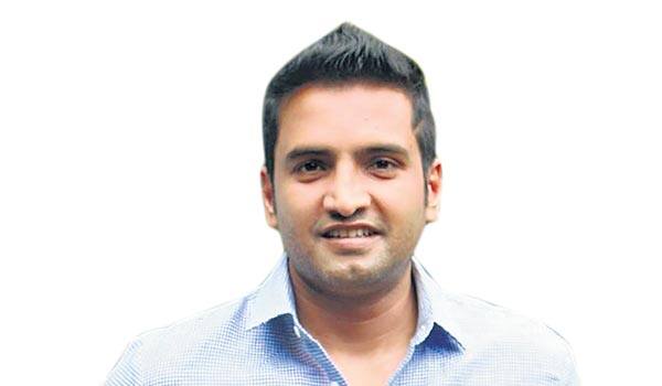 santhanam--made-is-success-a-actor-with-more-movies-act-a-time