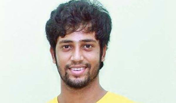 thambi-ramiah--son-umapathi-with-8-packs-in-his-new-movie