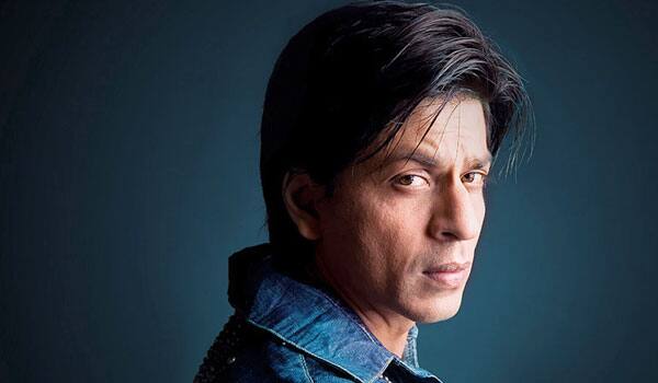 Shahrukh-Khan-is-struggling-to-complete-his-autobiography