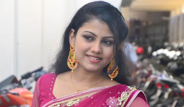 Manishajith-turn-as-Rehana---Acting-in-Dual-role