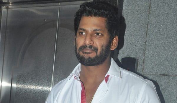 Vishal-helps-to-who-suffered-in-fire-accident