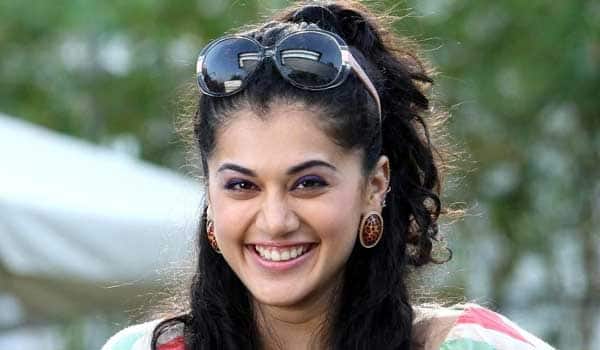 Taapsee-arrived-her-fan-marriage