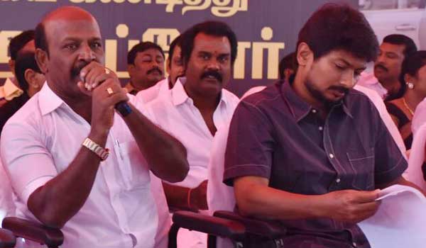 Udhayanidhi-stalin-in-political-protest