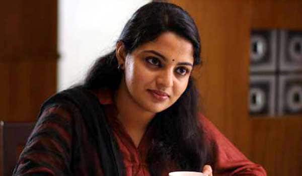 Nikhila-vimal-want-to-act-with-star-heroes