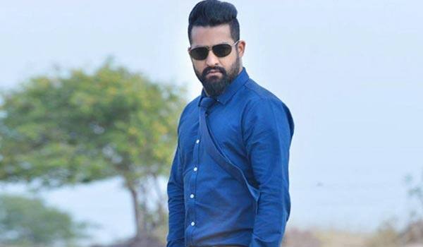 gifted-watch-to-the-director-to-increase-his-potential-actor-junior-ntr